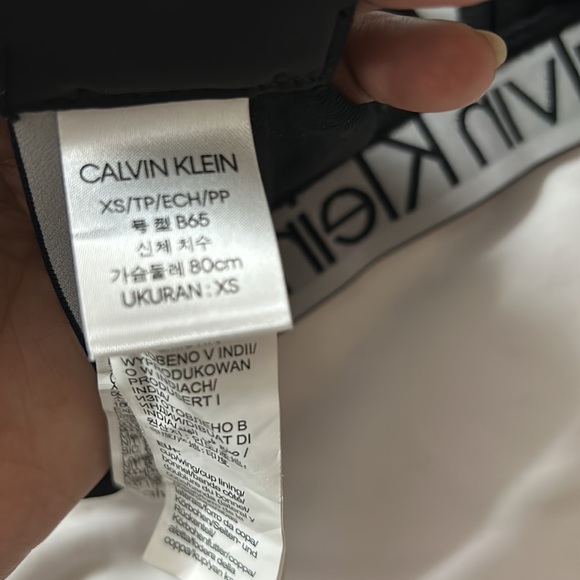 CALVIN KLEIN TRIANGLE LIGHTLY PADDED BRAND STRAP BRA - Picture 8 of 10